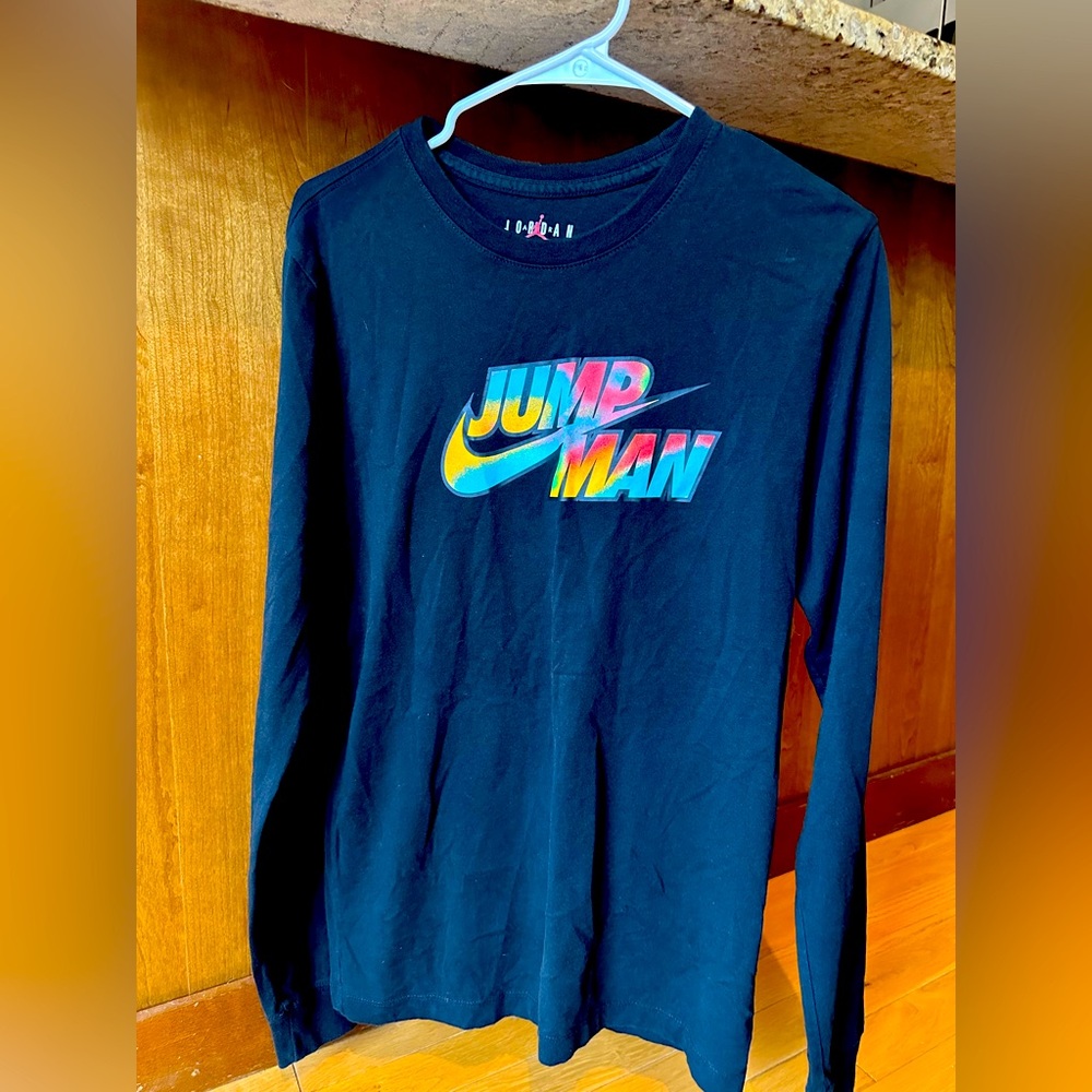 Nike Air Jordan long sleeve T-shirt, size small
